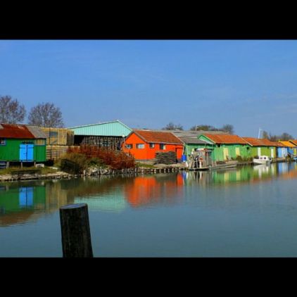 Cabanes de pêcheurs colorées